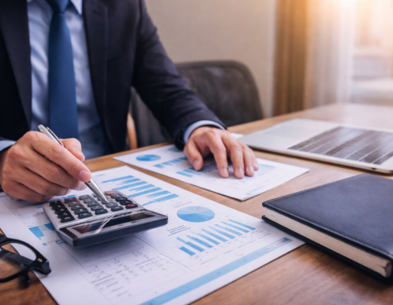 Análisis fiscal del impacto de la rebaja del IVA en la gasolina en España